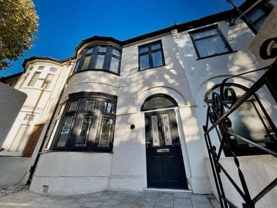 Enquiries East London Townhouse by Harlington