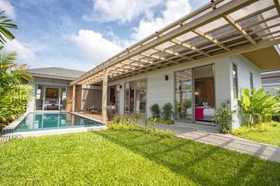 Beach escape at Villa Dalaa 8
