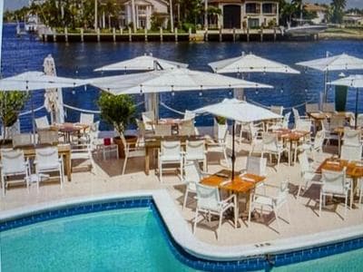 Delightful 2 Bdrm Sport Yacht with Pool
