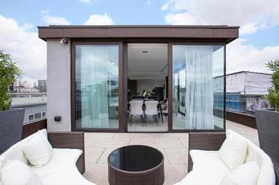 Stunning 3 Bedroom Penthouse Private Terrace AC