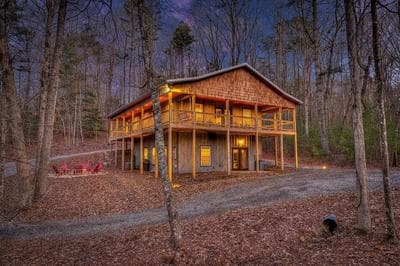 5-Star Cabin wHot Tub, Game Room, & Resort Perks!
