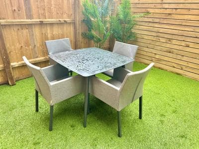 Contemporary Charm by Poole Quay - Two Bedroom Apartment with Garden