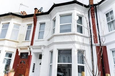Modern Studio Room By LiveStay Short Lets & Serviced Accommodation London