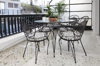 Pagrati Urban Oasis Getaway 2Bd Apt with Balcony