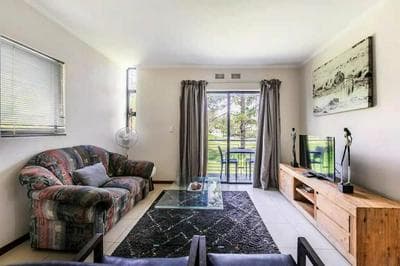 4 sleeper flat, secure golf estate with free Wi-Fi