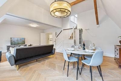 Luxury 3 Bed Flat in Kensington