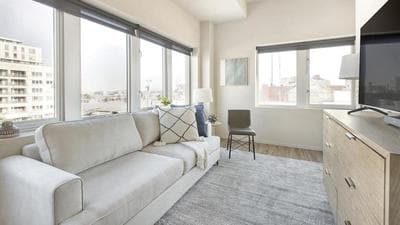 Landing Modern Apartment with Amazing Amenities (ID9976X80)