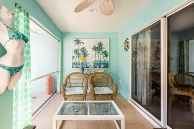 Beachy Pool House just 1.5 mile to Bonita Beach