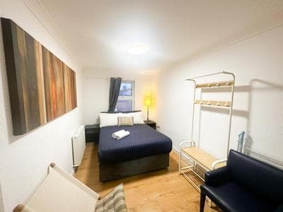 Flat 4, Stay in Aldgate