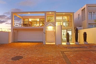 Bayview 30 by HostAgents