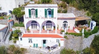Villa Poesia - Cozy Accommodation Experience