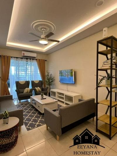 EEYANA HOMESTAY LAGENDA, TELUK INTAN