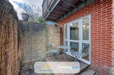 Luxury Long Stays in Bow Road