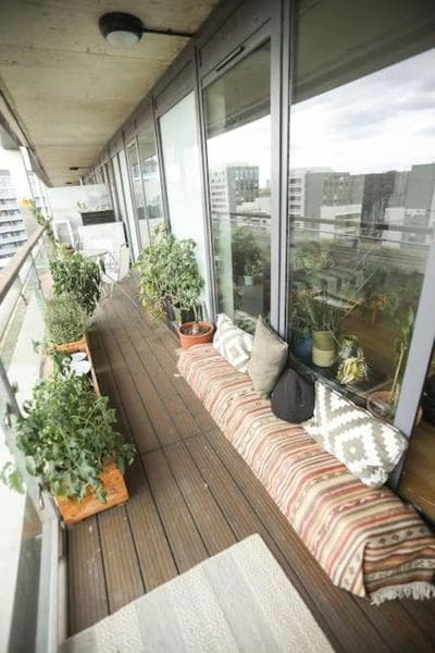Big 2 bedroom flat overlooking canal & park