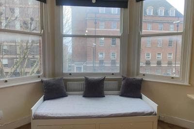 Very Large Studio on Finchley Road 11