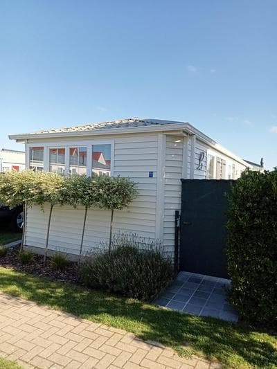 Superdeluxe stacaravan met eigen tuin en parkeerplaats nr 20