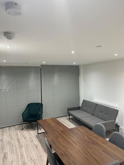 Spacious 2 Bed Ilford London