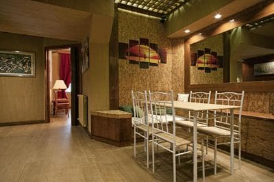 Back to 70's-Modern and Terrace
