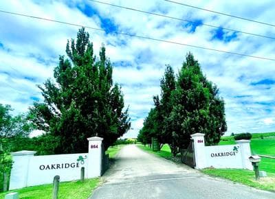 Yarra Valley Lifestyle Complete Home in Healesville Accommodates 6 adults Close to wineries Beautifully styled with excellent amenities Walk to town Welcom
