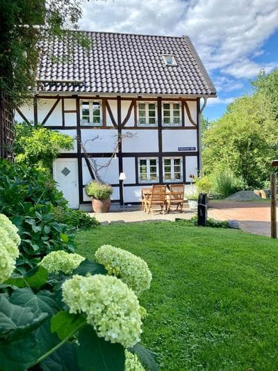 Fachwerkhaus am Waldesrand