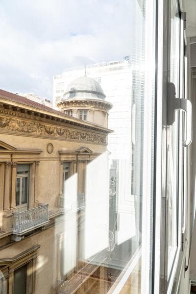 Syntagma square, 100sqm Luxurious family apt