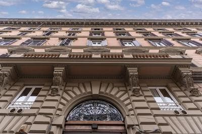 Cola Di Rienzo luxury house