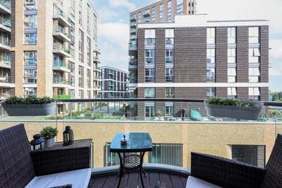 Modern Apartment in London with Balcony by My Serviced Space