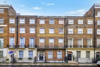 2BR London Basement Flat 13 min walk to Edgware Road & 6mins walk to Marble Arch Station, free Wi-Fi