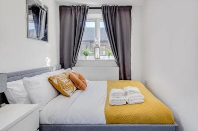 Modern 1 Bed Apartment - Nine Elms, Battersea