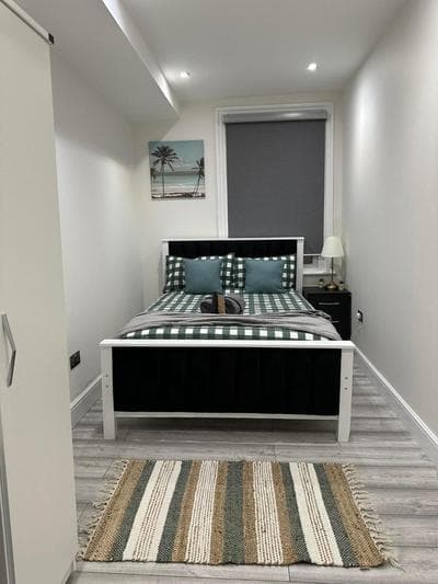 Studio - Sleeps 3 - Near Ealing Broadway Station