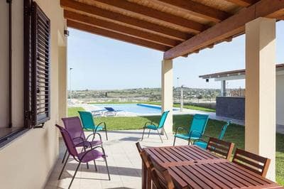 Villa con piscina vista mare e Etna