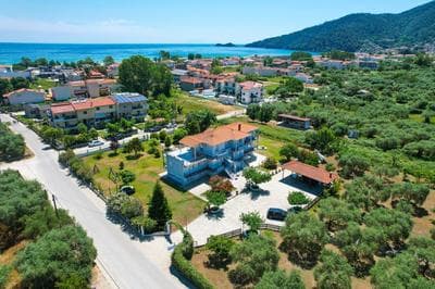 Melathron Rooms & Apartments