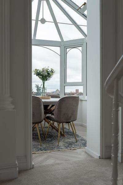 Stunning Large 4 Bedroom Victorian Home London