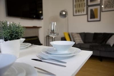 2 Bed Flat with Easy Access to ExCel, Central London, City Airport, O2
