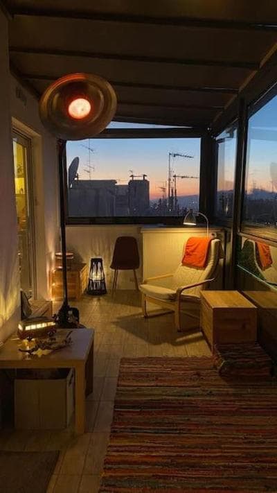 Modern Bright Cozy Top-floor Apartment & Terrace.