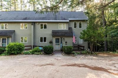 Family-friendly townhouse in a great location!