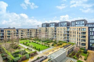 2 Bed Riverside Condo (Spectacular Views!)