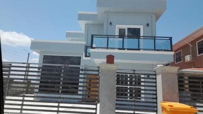 5 Bed Villa Sleeps 10 with Jacuzzi