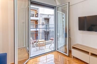 Phaedrus Living: City Center Koukaki Flat