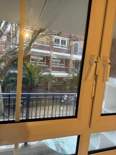 one bedroom apartment in Tower Bridge road