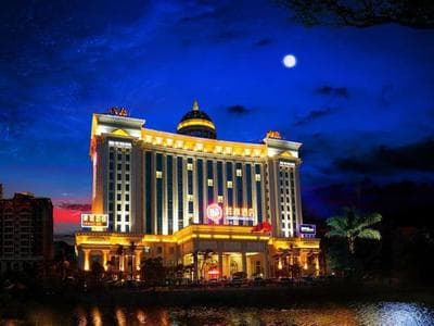 Auspicious Hotel