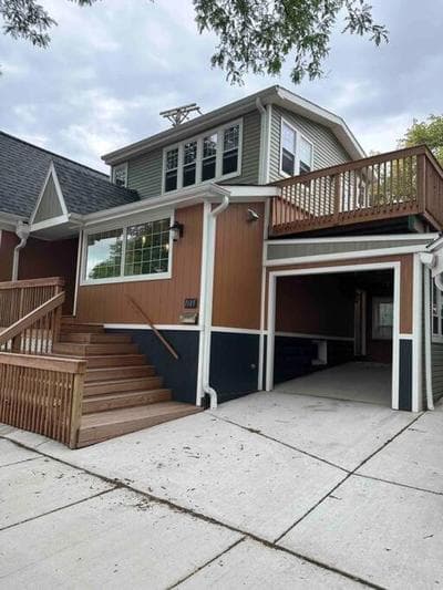 Private Home w/parking, Central Location