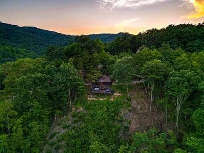 Cozy Luxury Cottage with Stunning View