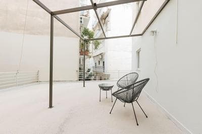 Spacious apartment featuring a private terrace