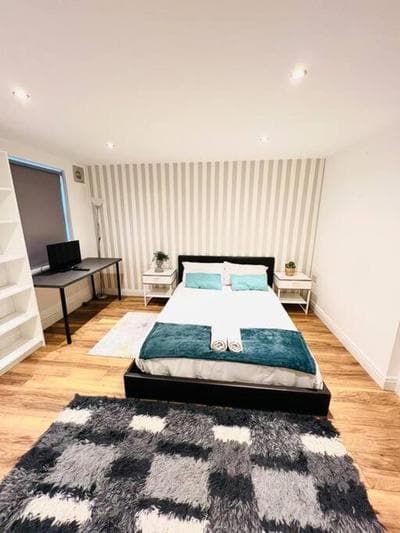 Gorgeous one bed room flat in central London