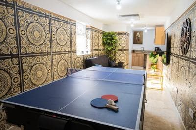 Lux Versace 1 Bed, Hot Tub, Pool Table, Sky Tv