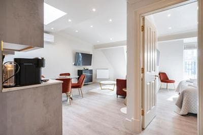Marble Arch- Suite 9