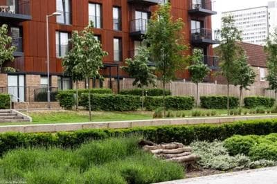 Newly refurbished 2BR wbalcony in Vibrant Peckham
