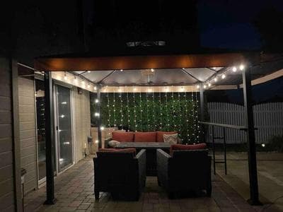 Spacious Pool House with tons of amenities!