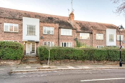 Modern flat near Pitshanger Park